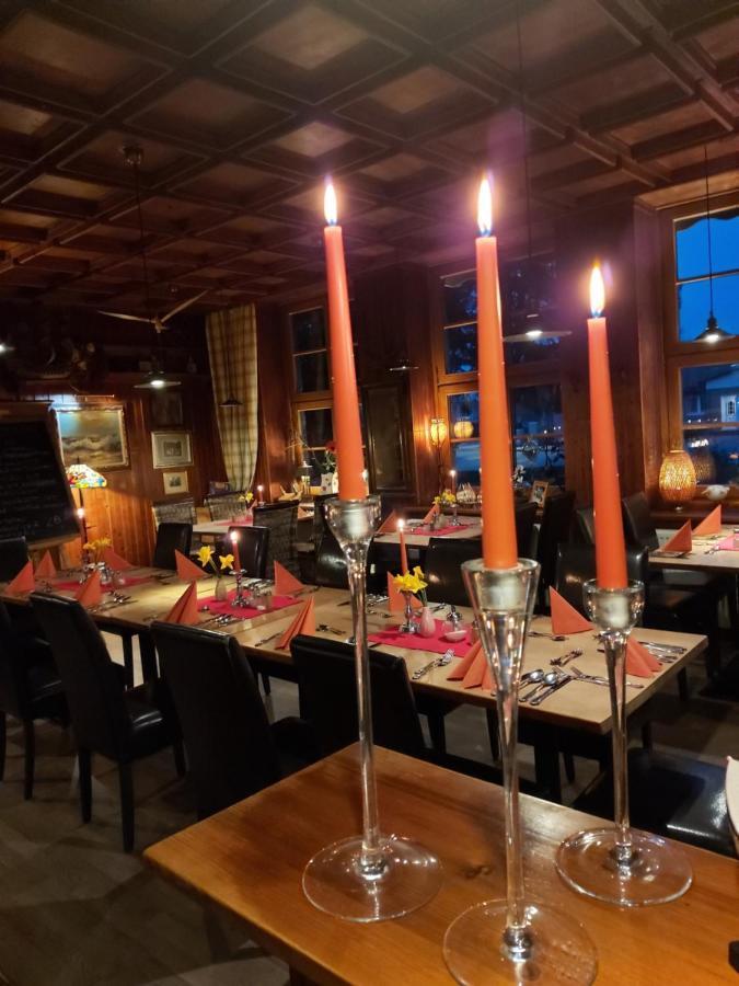 Pension & Restaurant "Alte Schule" Kluis Εξωτερικό φωτογραφία