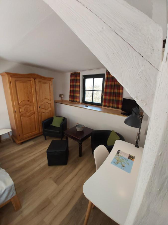 Pension & Restaurant "Alte Schule" Kluis Εξωτερικό φωτογραφία