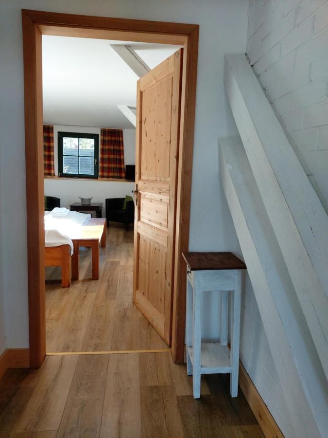 Pension & Restaurant "Alte Schule" Kluis Εξωτερικό φωτογραφία